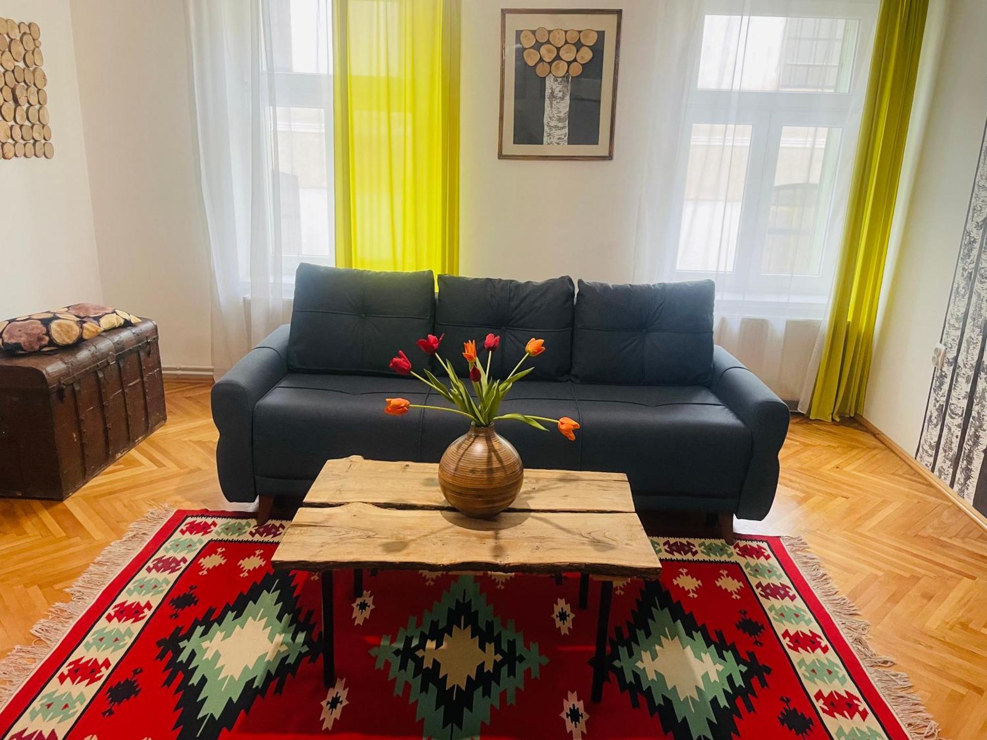 Spacious Stylish Apartment In Old Town Sibiu Exterior photo
