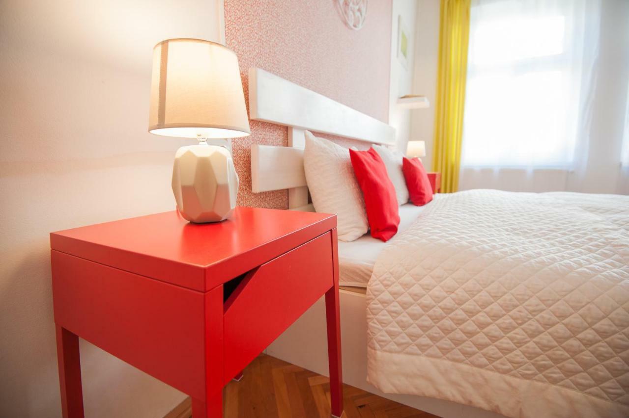 Spacious Stylish Apartment In Old Town Sibiu Exterior photo