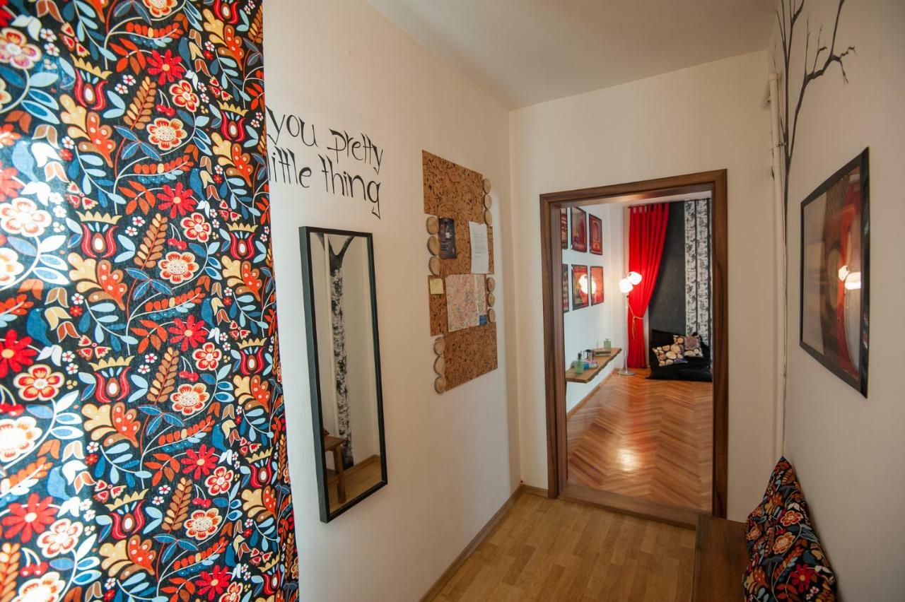 Spacious Stylish Apartment In Old Town Sibiu Exterior photo